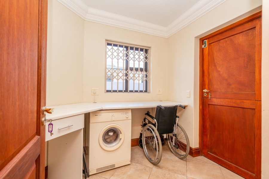 7 Bedroom Property for Sale in Myburgh Park Western Cape